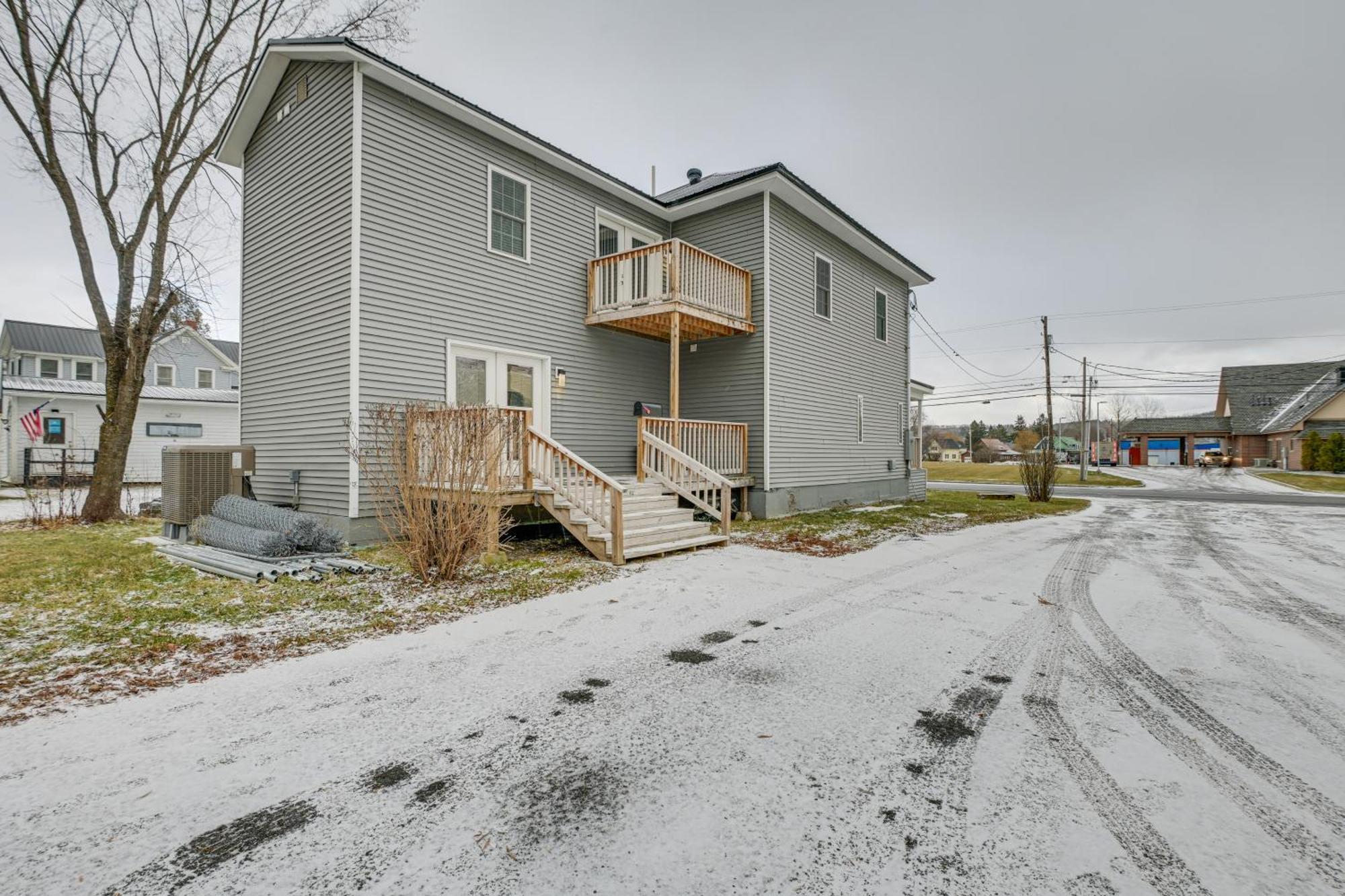 Bright And Modern Home 2 Mi To Presque Isle Airport Exterior photo